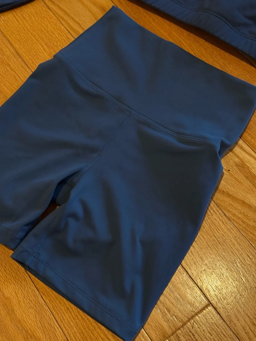 SET Active Blue Lagoon Luxeform Performance Top & Shorts Set - Picture 3 of 7